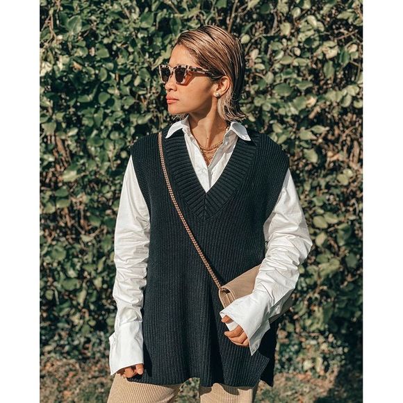 Knitted Oversized Vest Sweater Blogger Favorite - Picture 2 of 6